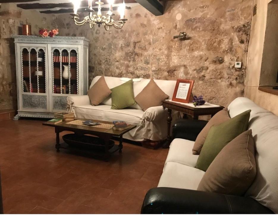 Apartamentos Can Juver Бесейте Экстерьер фото