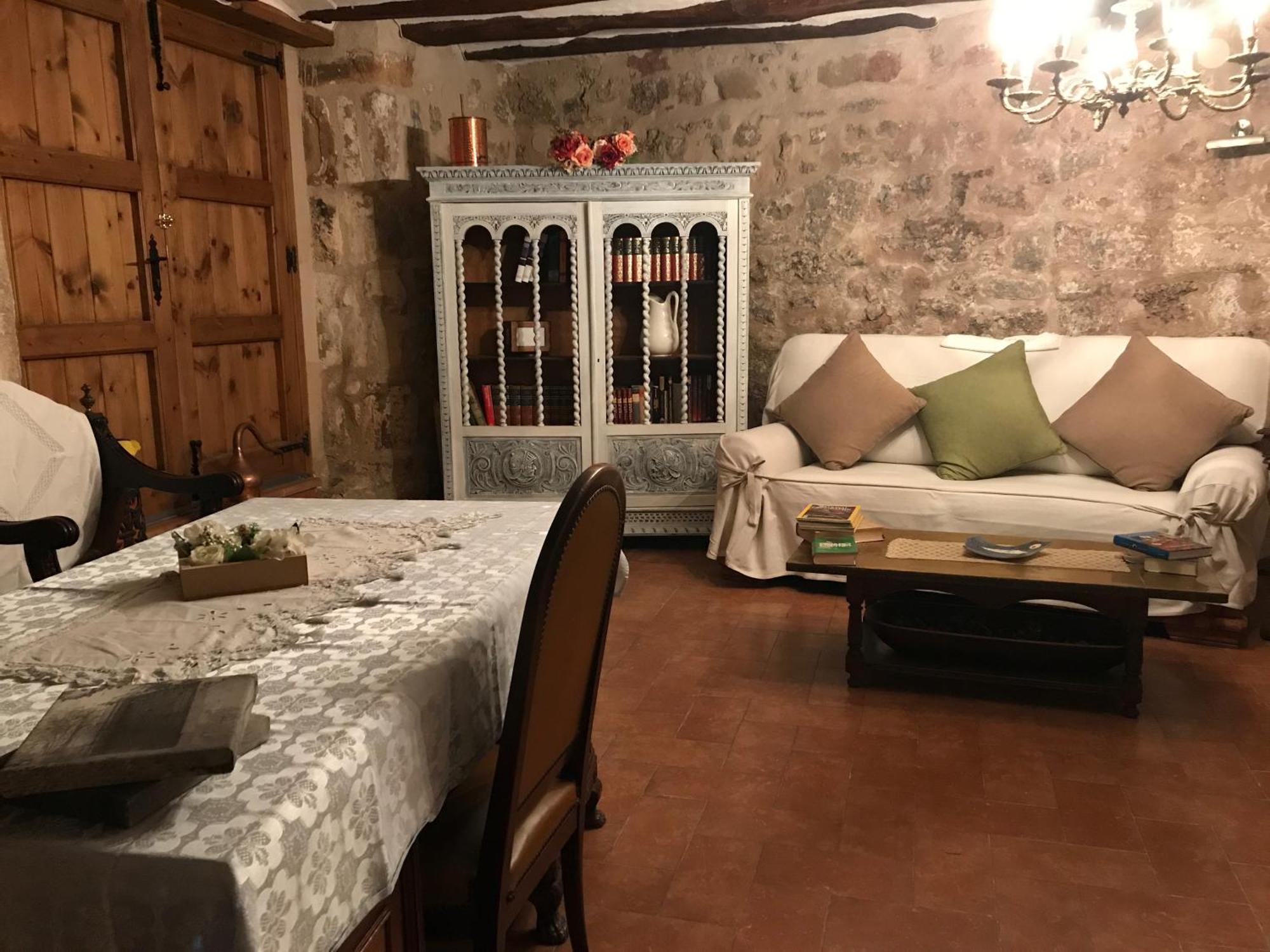 Apartamentos Can Juver Бесейте Экстерьер фото