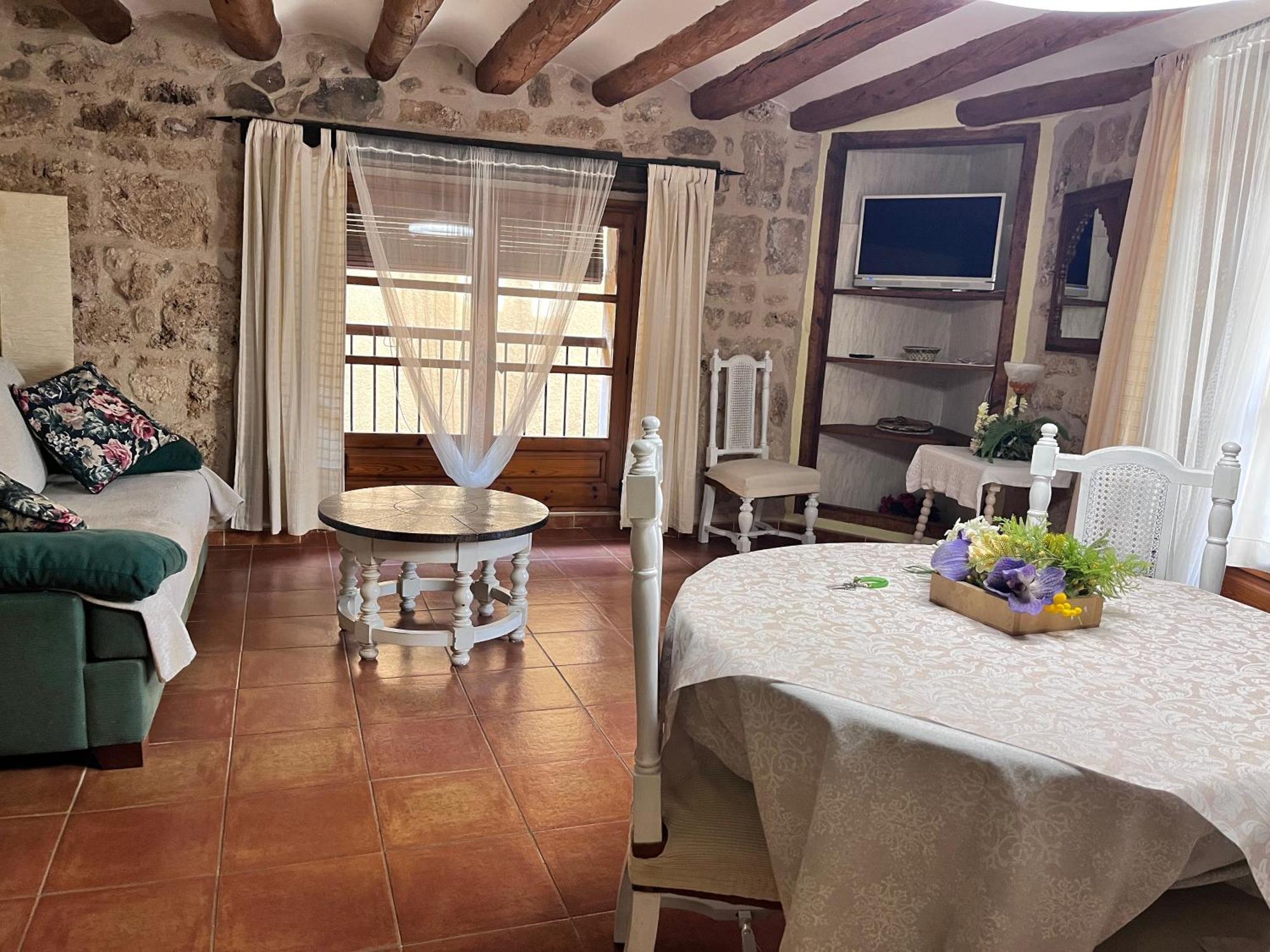 Apartamentos Can Juver Бесейте Экстерьер фото