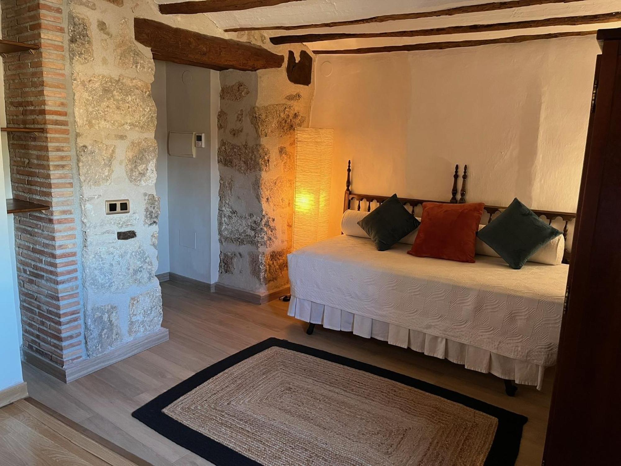 Apartamentos Can Juver Бесейте Экстерьер фото