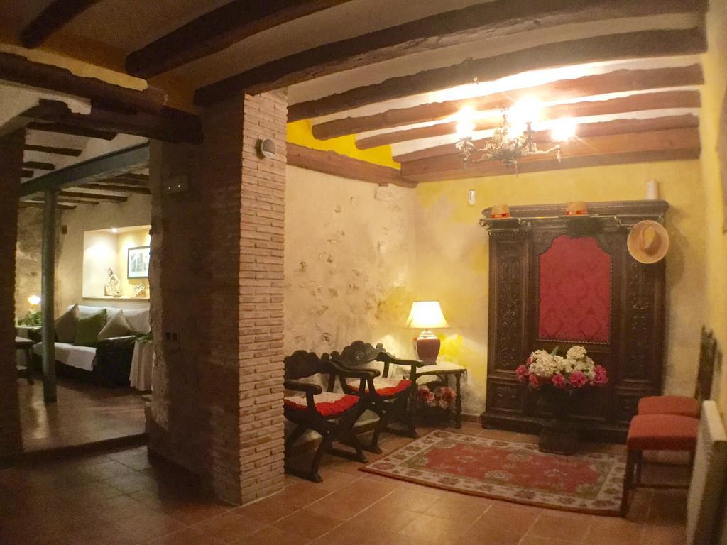 Apartamentos Can Juver Бесейте Экстерьер фото